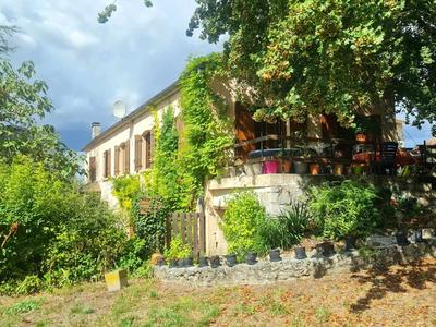 Maison - 190 m² - 10 pièces