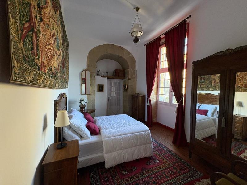 Château - 450 m² - 16 pièces