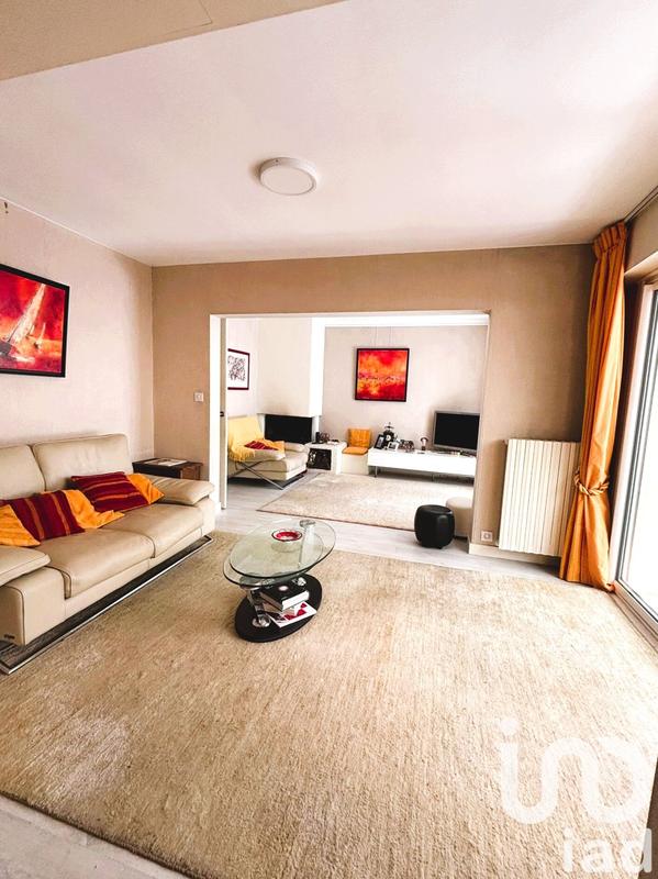 Maison - 210 m² - 6 pièces