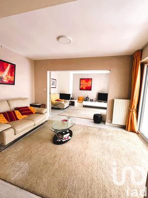 Maison - 210 m² - 6 pièces