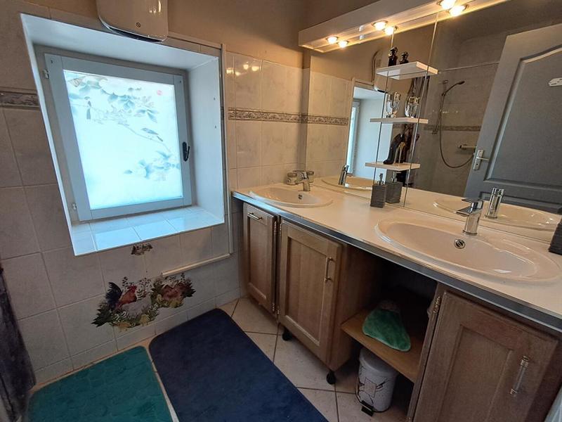 Maison - 155 m² - 9 pièces