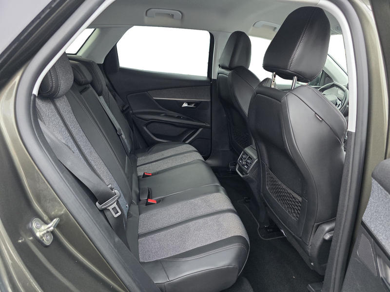 Peugeot 3008 - 1.5 Blue-HDi 130 Cv Allure Business