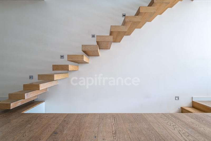 Maison - 215 m² - 6 pièces