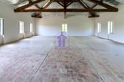 Maison - 390 m² - 8 pièces