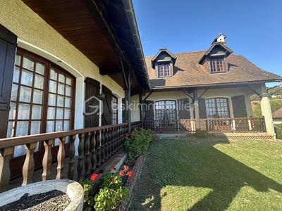 Maison traditionnelle - 150 m² - 5 pièces