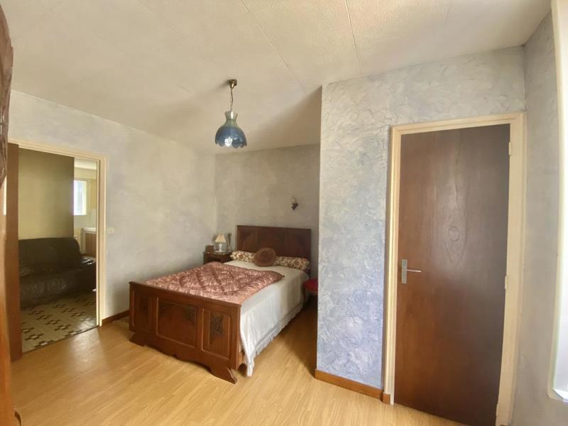 Maison - 300 m² - 13 pièces