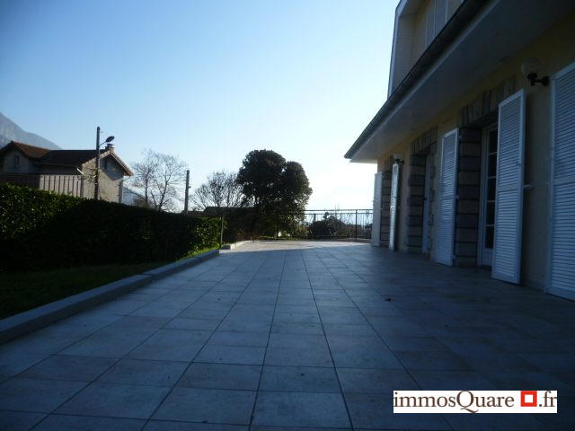 Maison - 152 m² - 6 pièces