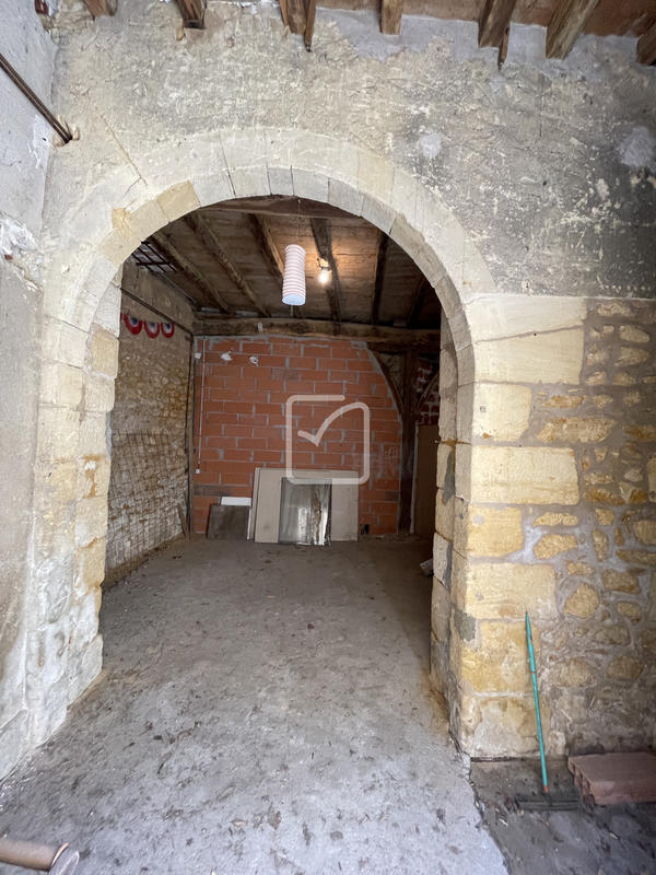 Maison - 230 m² - 9 pièces