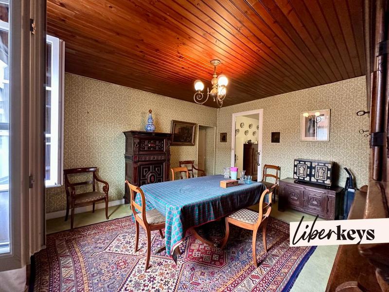 Maison de village - 130 m² - 7 pièces