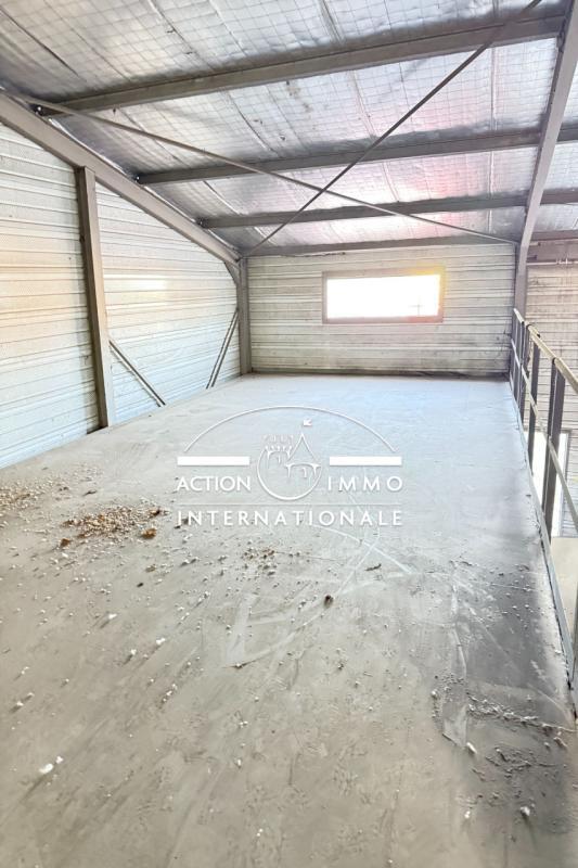 Hangar - 400 m² - 3 pièces