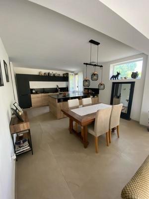 Maison - 130 m² - 4 pièces