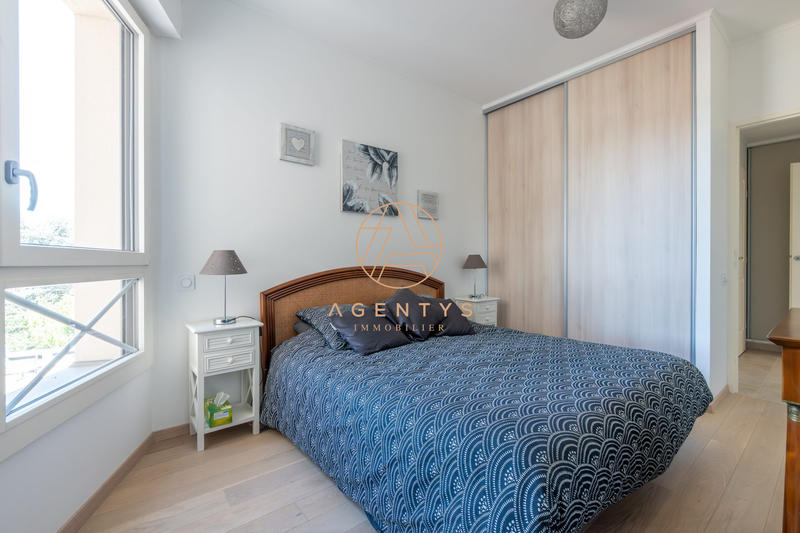 Appartement - 83 m² - 4 pièces