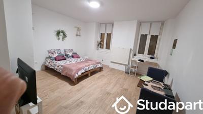 Chambre - 11 m² - 1 pièce