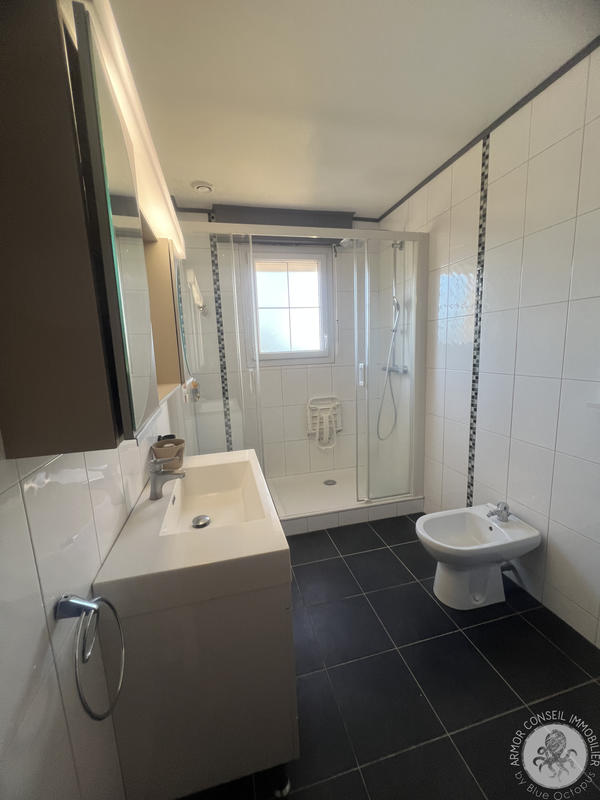 Maison - 163 m² - 7 pièces