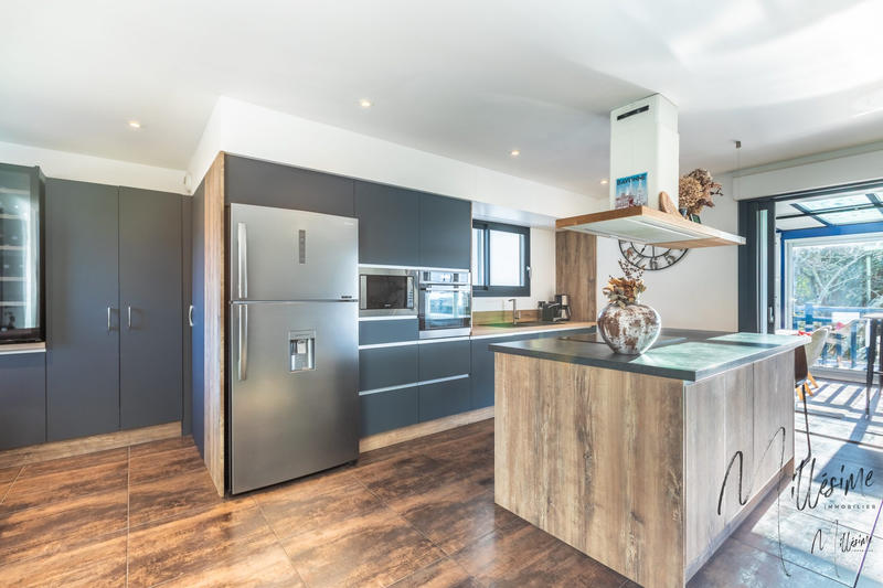 Appartement - 133 m² - 4 pièces