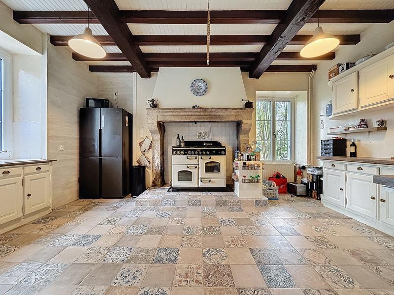 Maison - 340 m² - 15 pièces