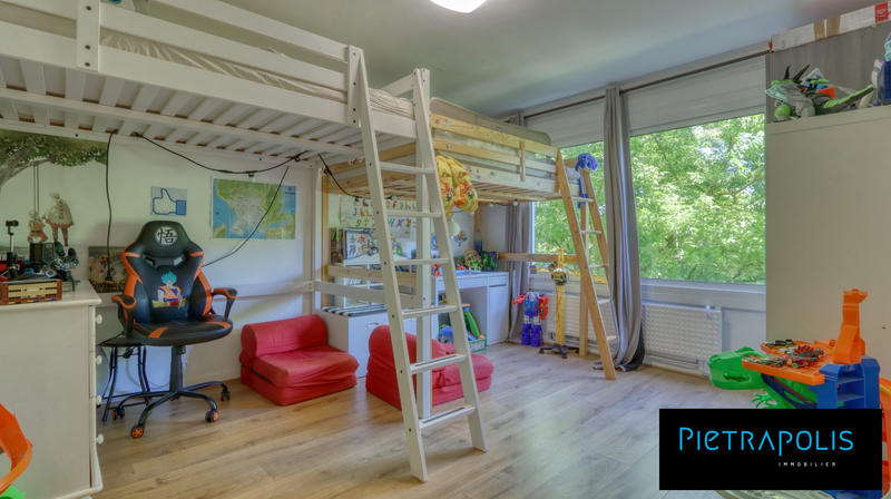 Appartement - 82 m² - 3 pièces