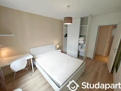 Chambre - 10 m² - 1 pièce