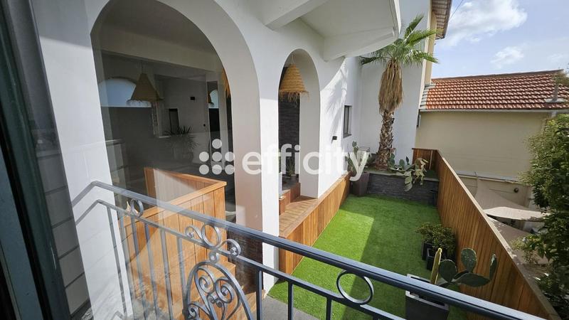 Maison - 190 m² - 5 pièces