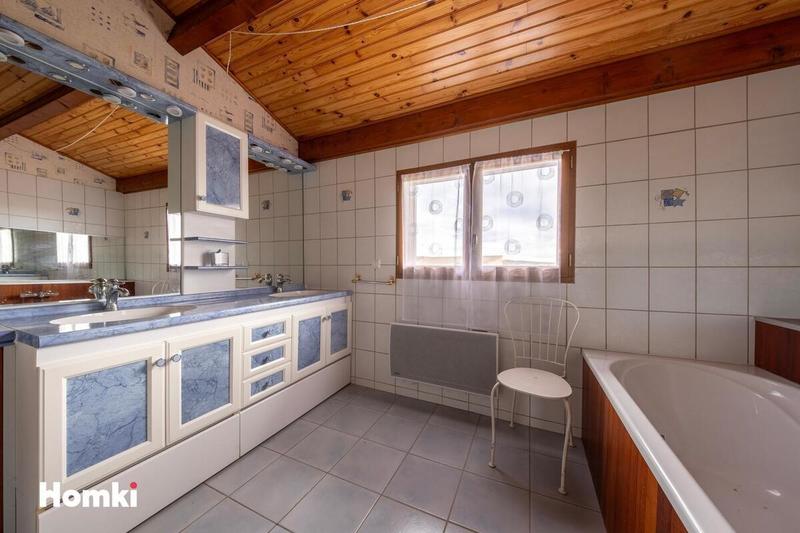 Maison d'architecte - 234 m² - 9 pièces