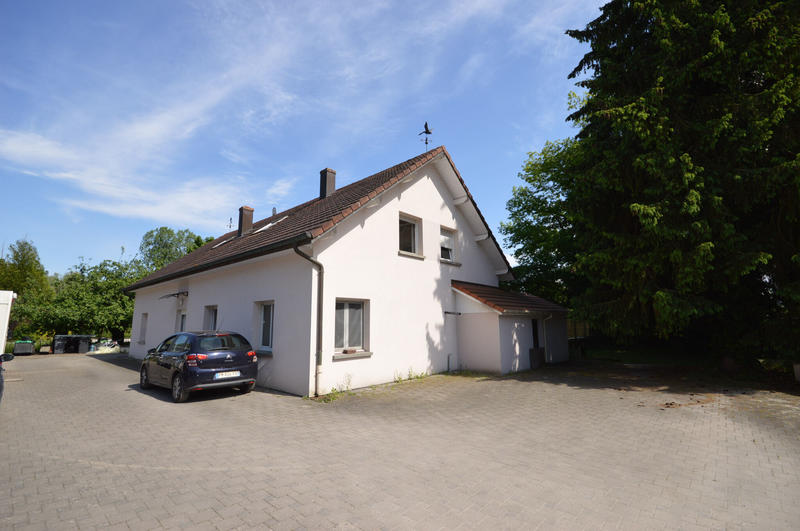 Maison - 220 m² - 10 pièces