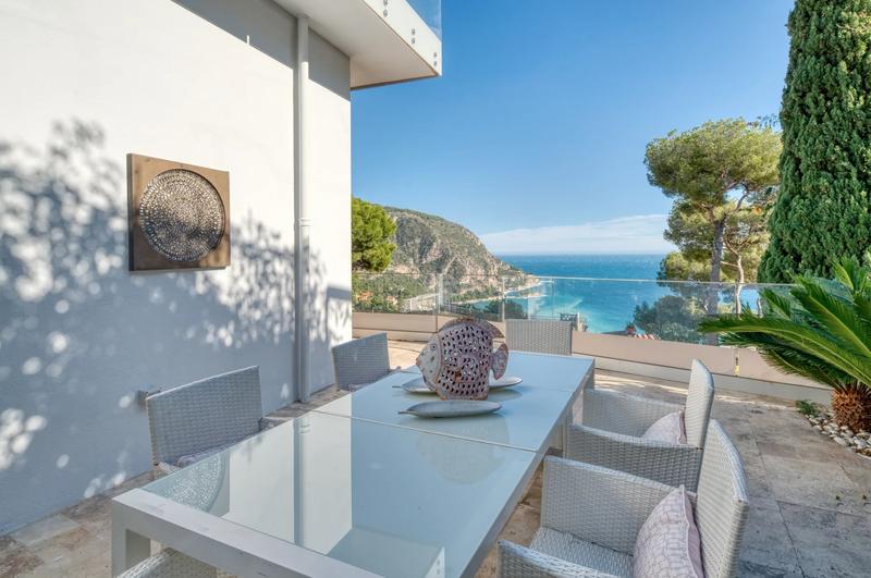 Villa - 220 m² - 5 pièces