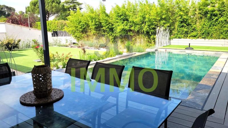 Villa - 175 m² - 6 pièces