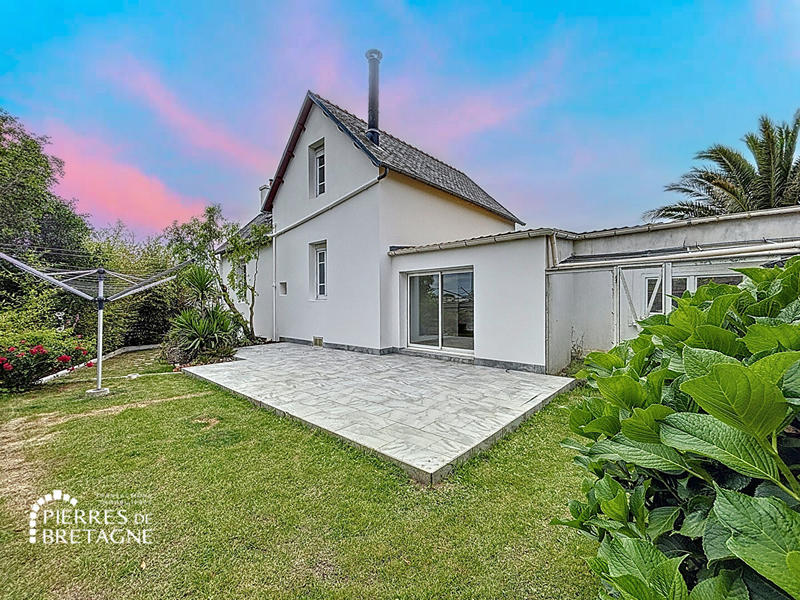 Maison - 96 m² - 6 pièces