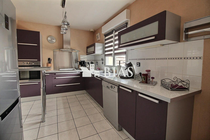 Maison - 88 m² - 4 pièces