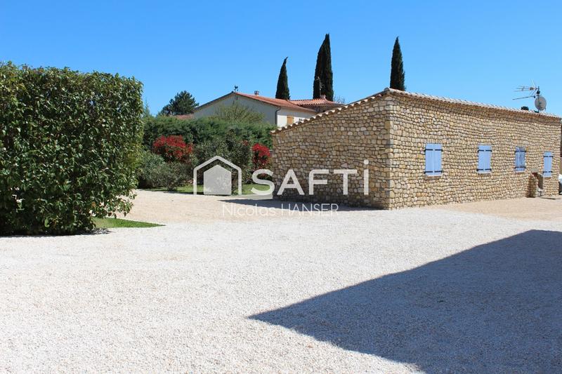 Maison - 241 m² - 9 pièces