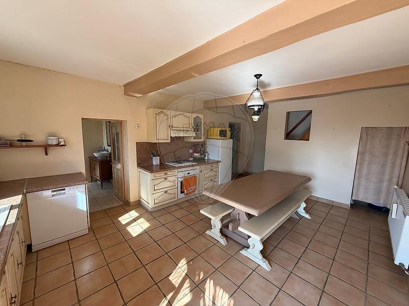 Maison - 270 m² - 7 pièces