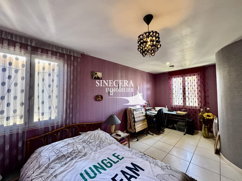 Maison - 200 m² - 10 pièces