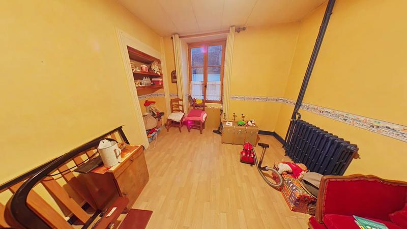 Maison - 200 m² - 7 pièces