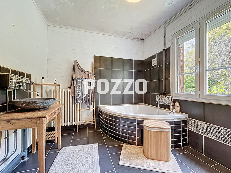 Maison - 123 m² - 7 pièces