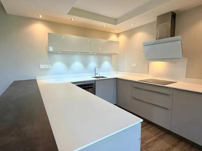 Appartement - 92 m² - 4 pièces