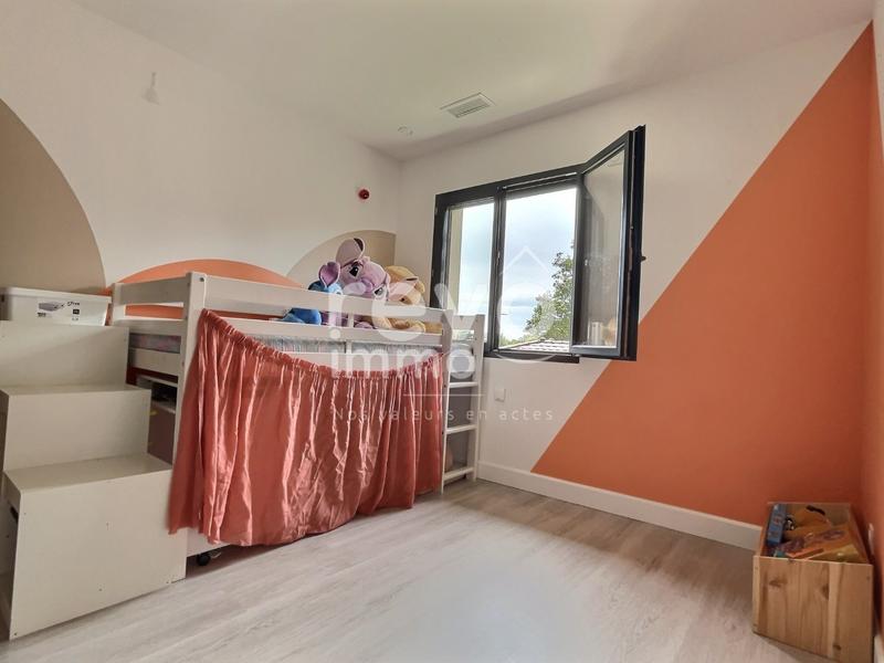 Maison - 137 m² - 5 pièces