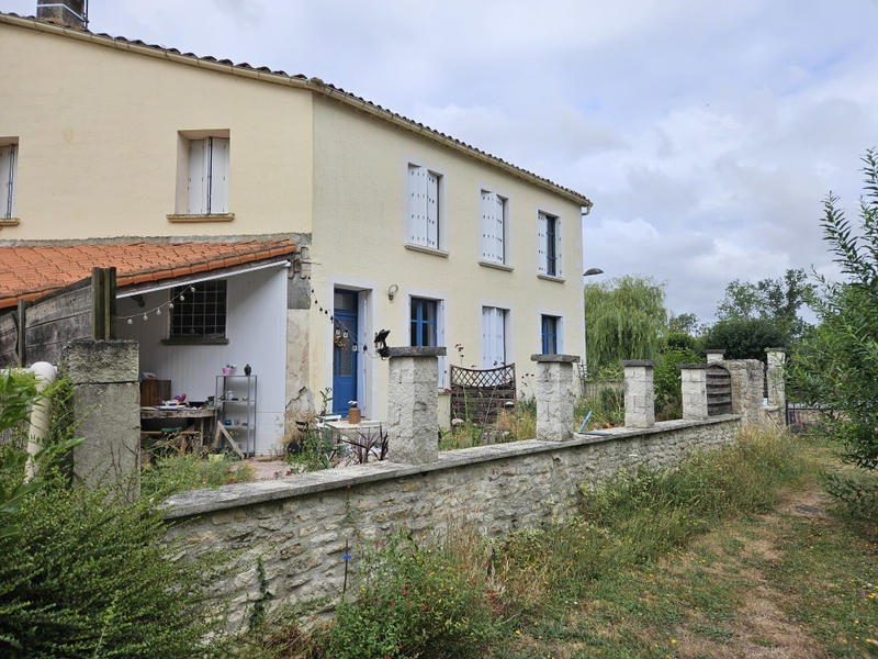 Maison - 245 m² - 5 pièces