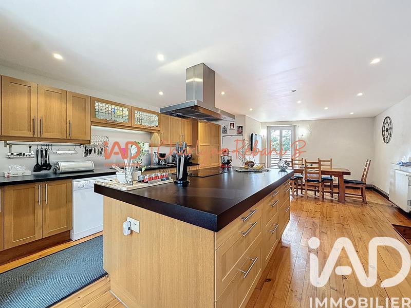 Maison de ville - 239 m² - 7 pièces