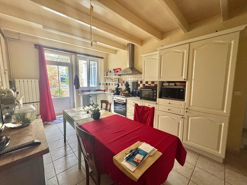 Maison - 186 m² - 6 pièces