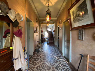 Maison - 220 m² - 9 pièces