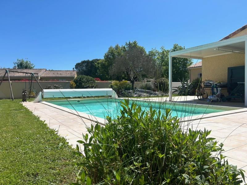 Propriété - 149 m² - 6 pièces