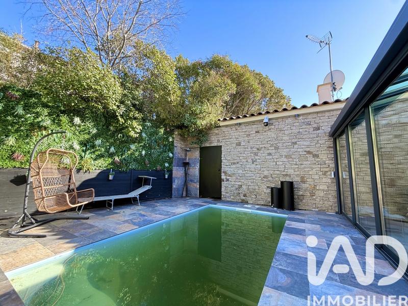 Maison - 212 m² - 7 pièces