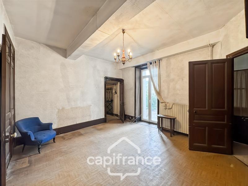 Maison - 332 m² - 15 pièces