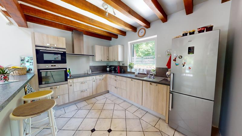 Maison - 212 m² - 8 pièces