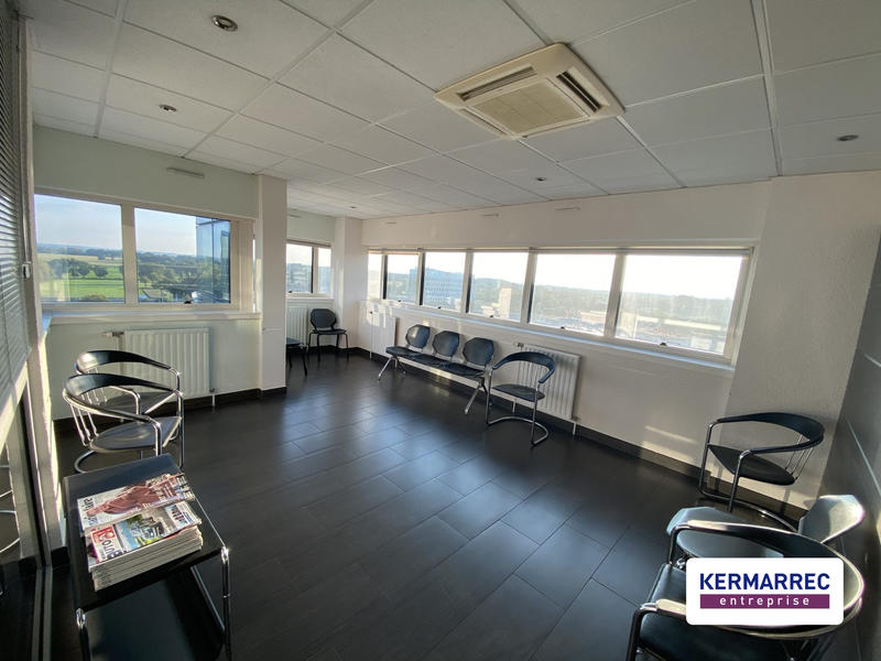 Bureau - 100 m² - 5 pièces