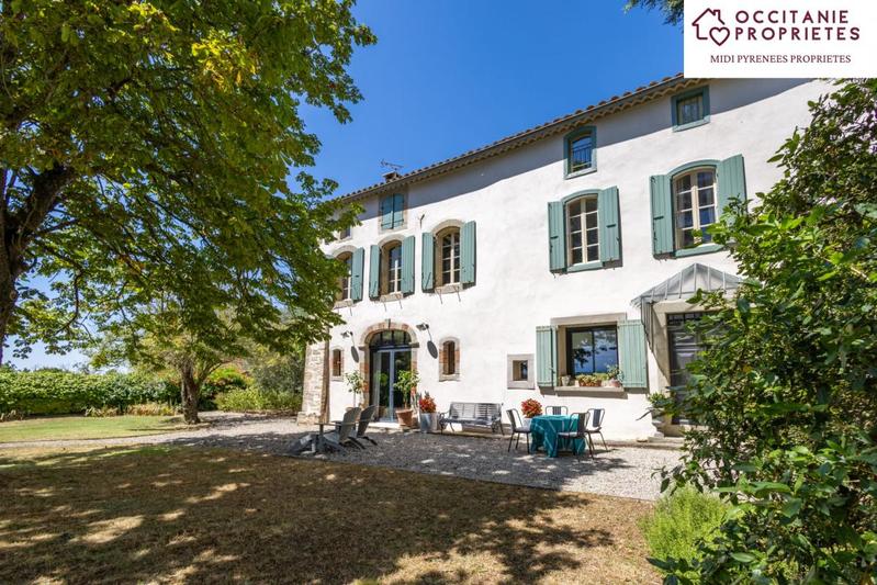 Maison de maîtres - 900 m² - 26 pièces