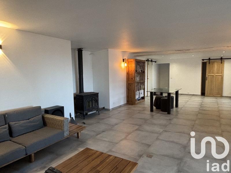 Maison - 270 m² - 9 pièces