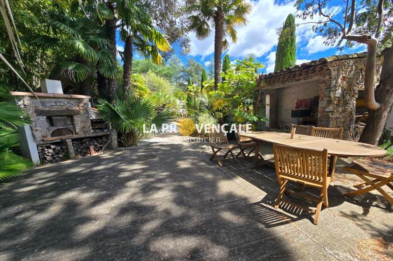 Maison - 176 m² - 9 pièces