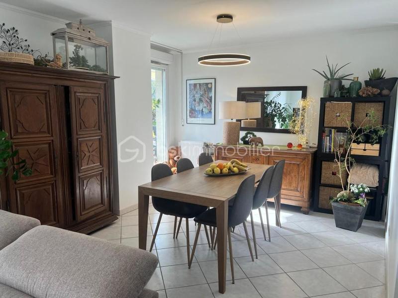 Appartement - 99 m² - 4 pièces