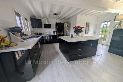 Maison - 122 m² - 5 pièces